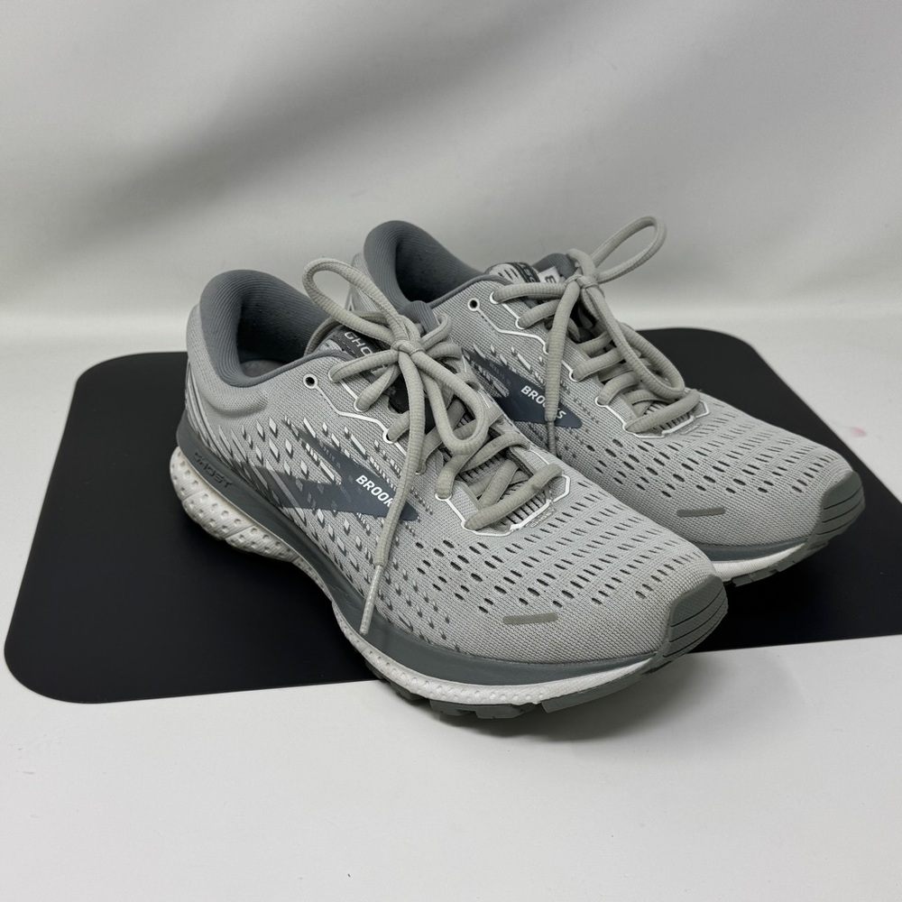 Brooks Ghost 13 Womens 8 Gray Running Shoes Lace Up Low Top  - 1203381B051